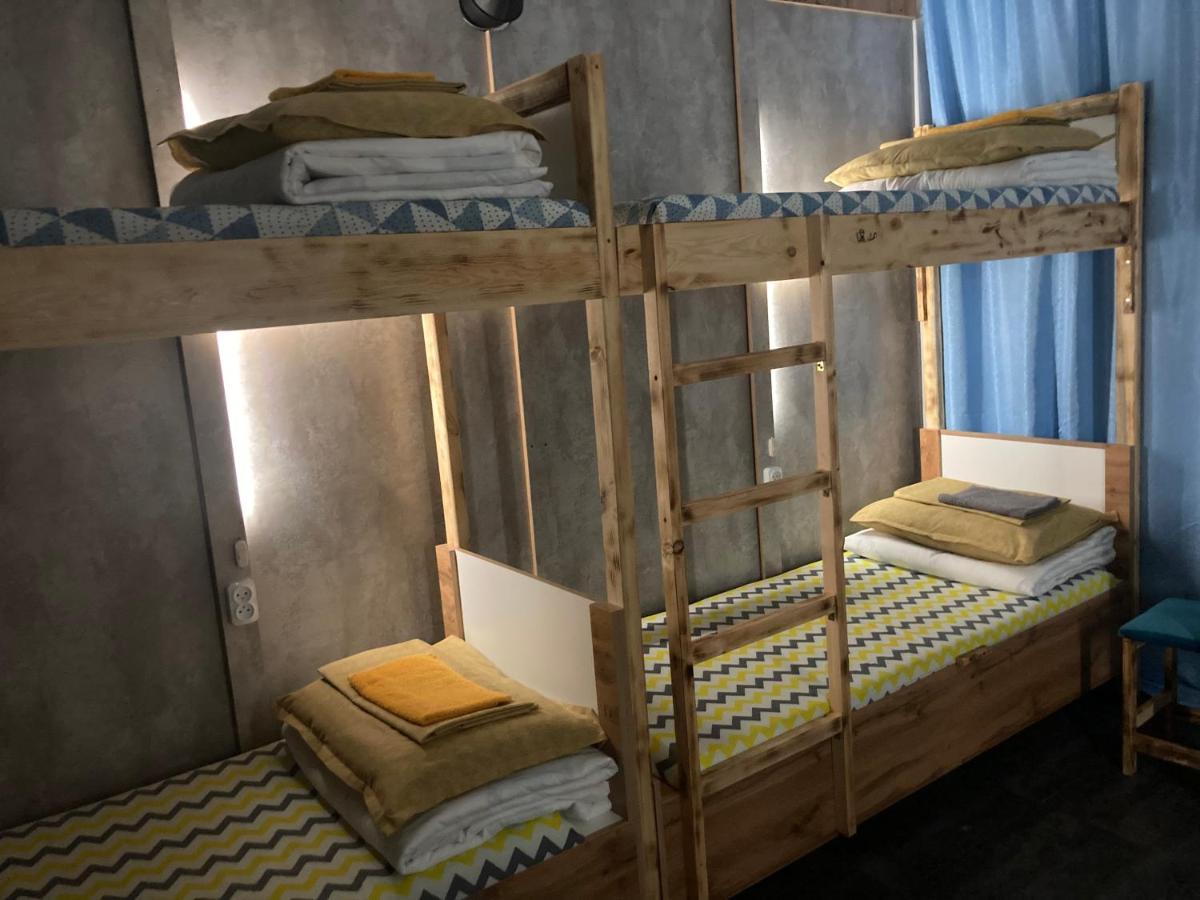 Hostel Del Luna อัลมาตี ภายนอก รูปภาพ