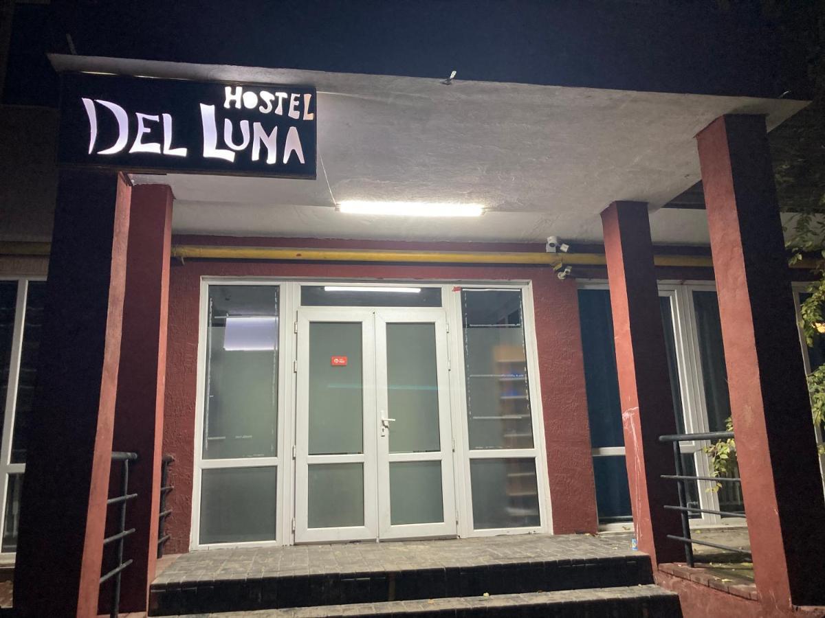 Hostel Del Luna อัลมาตี ภายนอก รูปภาพ